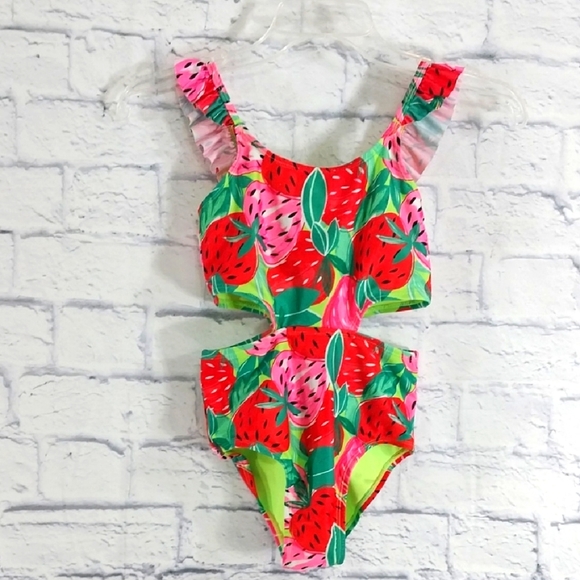 Cat & Jack Swim Suit One Piece Strawberry Print Girl's Sz 8 - Picture 1 of 5